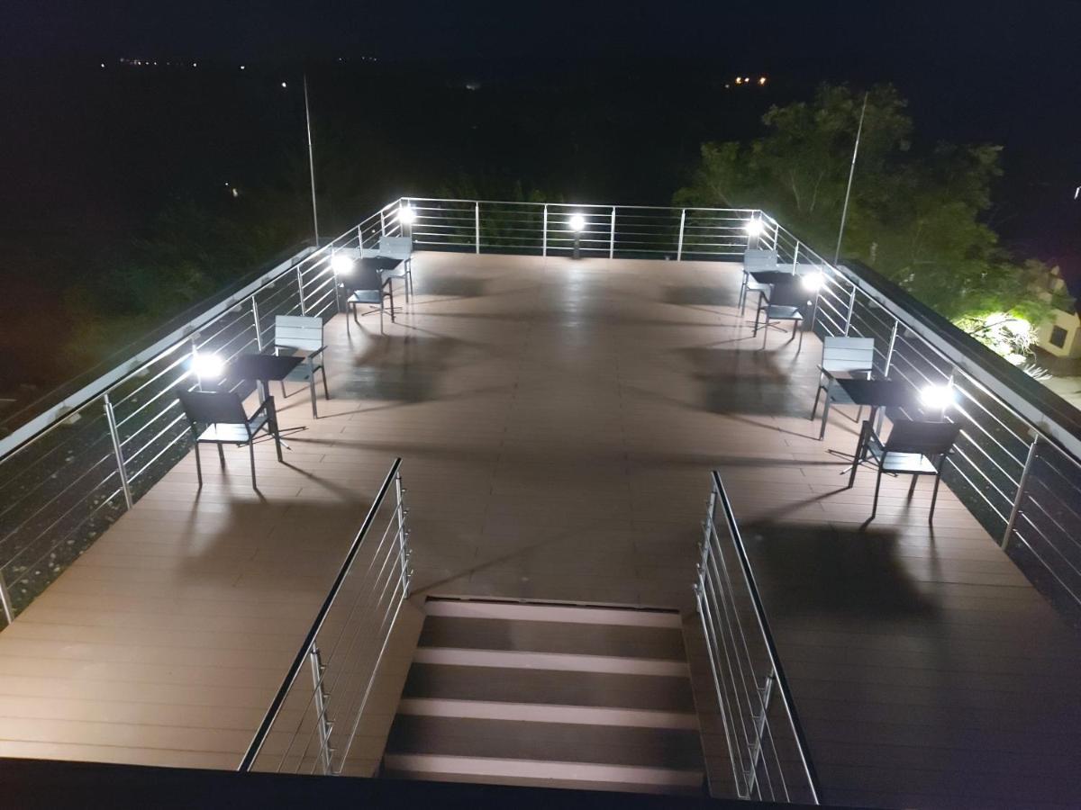 Kiss Apartman Juventus Balatonföldvár Esterno foto
